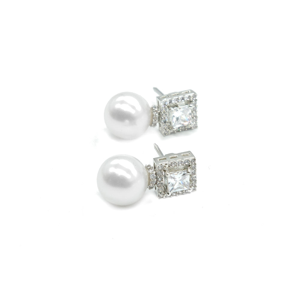 Pearl Stud Earrings with American Diamond